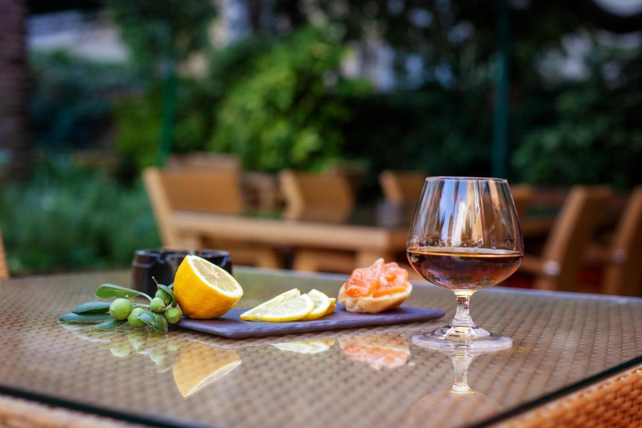 Hotel Restaurant Oasis Νίκαια Εξωτερικό φωτογραφία