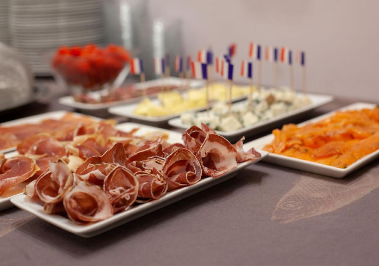 Hotel Restaurant Oasis Νίκαια Εξωτερικό φωτογραφία